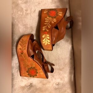 Jeffrey Campbell Diego hand painted wood wedges